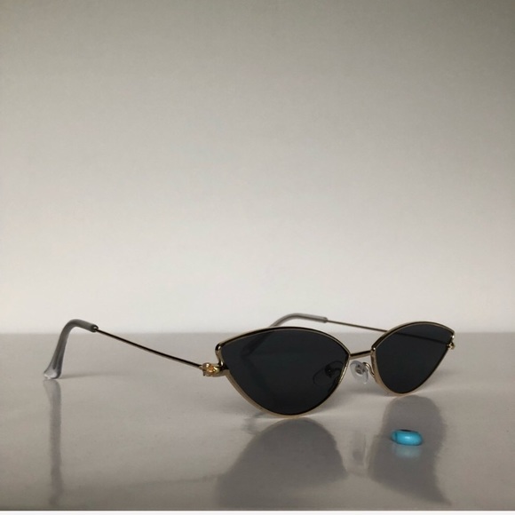 Slim Frame Wired Cat Eye Sunglasses - Picture 5 of 6